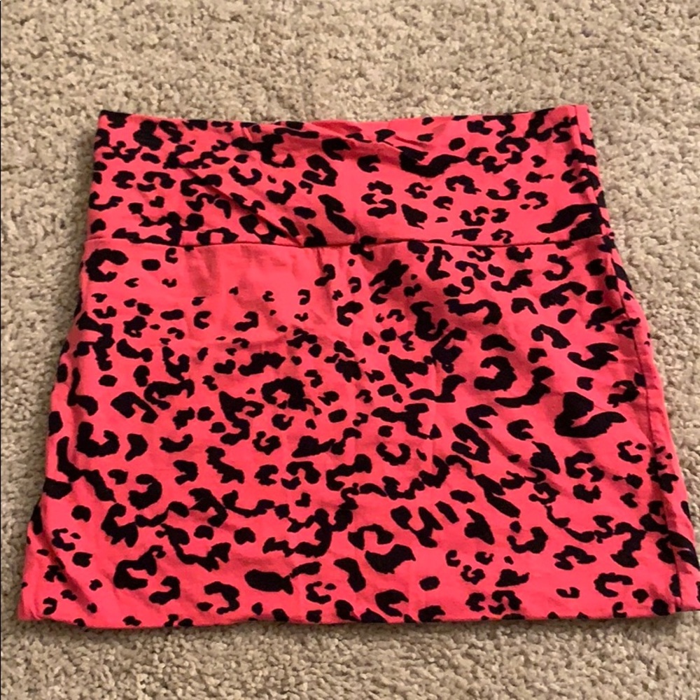 Windsor Pink leopard skirt size small